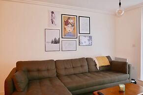 Stylish and Super-central 2 Bedroom Modern Apartment