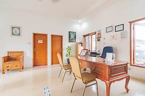 RedDoorz near Jatinangor Town Square