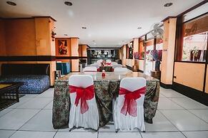 RedDoorz Plus near RSCM Jakarta