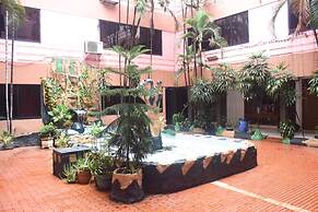 RedDoorz Plus near RSCM Jakarta