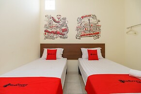 RedDoorz @ Tanjung Duren