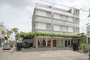 RedDoorz near Solo Balapan Station