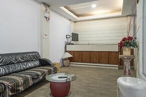 RedDoorz Plus near Dharmawangsa Square 2