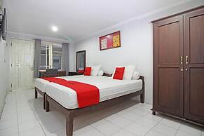 RedDoorz near Terminal Condong Catur
