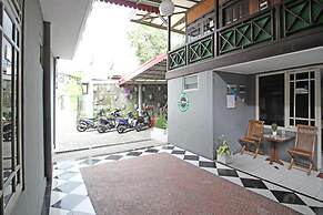 RedDoorz near Terminal Condong Catur