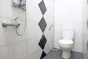 RedDoorz near Terminal Condong Catur