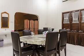 RedDoorz Plus near RS PMI Bogor