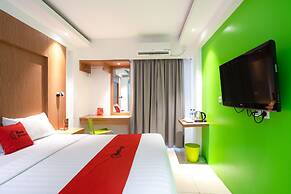 RedDoorz Apartment @ Bogor Valley