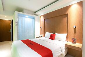 RedDoorz Apartment @ Bogor Valley