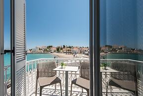 Klimis Hotel
