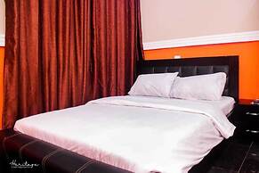 House Eleven Hotels and Apartments