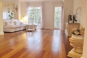 Luxury Apartment Santa Barbara Castle