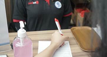 RedDoorz @ Jalan Biak Roxy Jakarta