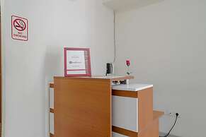 RedDoorz @ Jalan Biak Roxy Jakarta