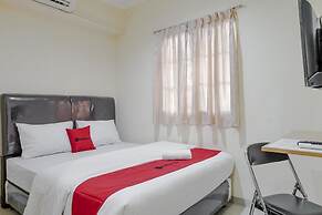 RedDoorz @ Jalan Biak Roxy Jakarta