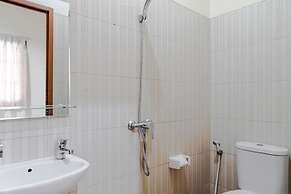 RedDoorz @ Jalan Biak Roxy Jakarta