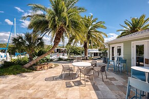 Escape Resort & Marina