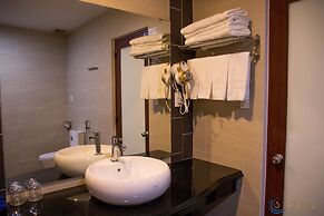 C'Lavie Hotel - Saigon Airport Hotel