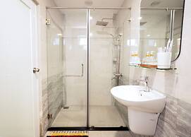 C'Lavie Hotel - Saigon Airport Hotel