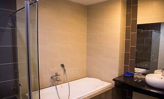 C'Lavie Hotel - Saigon Airport Hotel