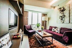 Luxury Condo 904 at The Padgett Place