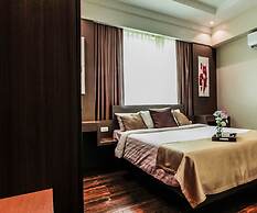 Luxury Condo 904 at The Padgett Place