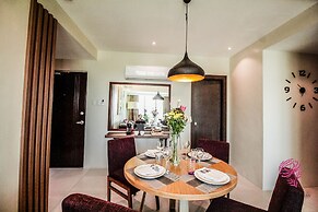 Luxury Condo 904 at The Padgett Place