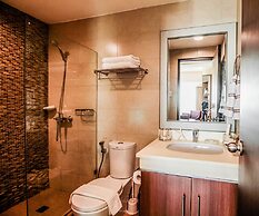 Luxury Condo 904 at The Padgett Place