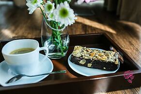 Luxury Condo 904 at The Padgett Place