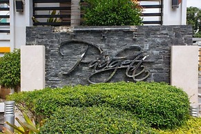 Luxury Condo 904 at The Padgett Place