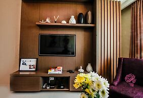 Luxury Condo 904 at The Padgett Place