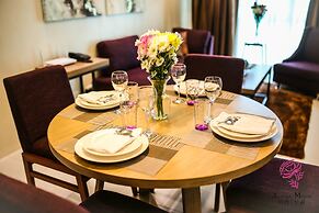 Luxury Condo 904 at The Padgett Place