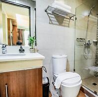 Luxury Condo 904 at The Padgett Place