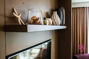 Luxury Condo 904 at The Padgett Place