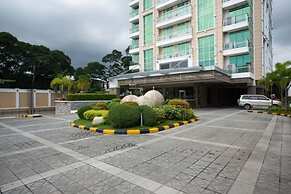 Luxury Condo 904 at The Padgett Place