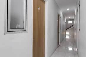 RedDoorz near Central Park Mall