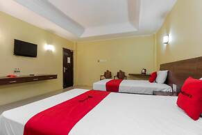 RedDoorz near Taman Samarendah