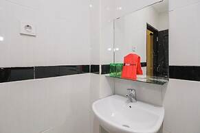 RedDoorz near Taman Samarendah