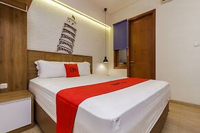 RedDoorz Plus @ CBD Bintaro