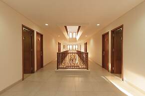 RedDoorz Plus @ CBD Bintaro