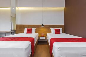 RedDoorz Plus @ CBD Bintaro