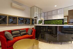 RedDoorz Plus @ CBD Bintaro