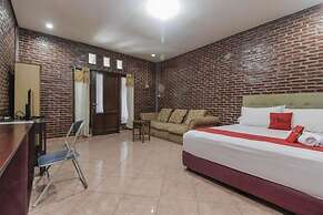 RedDoorz Plus @ Ampera Raya