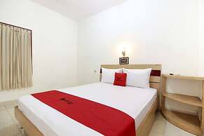 RedDoorz Syariah @ Jalan Menteri Supeno