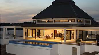 Fiji Luxury Pool Villa