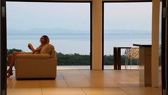 Fiji Luxury Pool Villa