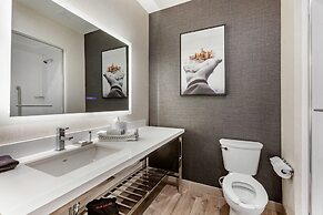 Cambria Hotel Richardson - Dallas