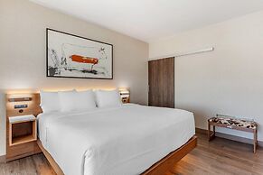 Cambria Hotel Richardson - Dallas