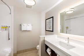 Holiday Inn Express & Suites Moreno Valley - Riverside by IHG