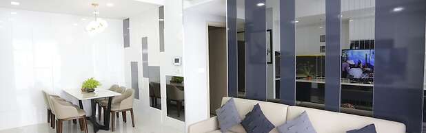 Stay In Vietnam River Gate